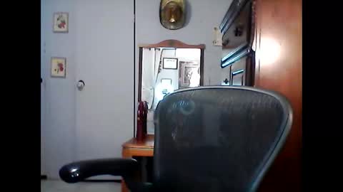 Snapshot of lakewood4523 chatting on September 19, 4:14 am Carlosss online show from September 19, 4:14 am