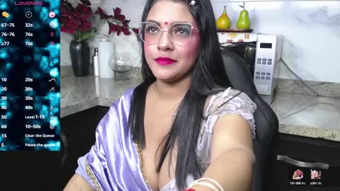 Snapshot of lakshmirani617378 chatting on January 31, 2:37 am Laskhmirani online show from January 31, 2:37 am