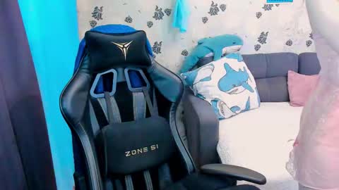 Lu  Alex online show from December 16, 9:36 am