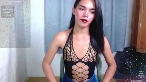 Snapshot of lala_moves chatting on June 3, 12:41 pm Joxie online show from June 3, 12:41 pm
