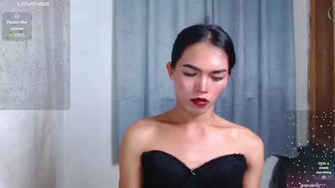 Snapshot of lala_moves chatting on June 10, 5:28 am Joxie online show from June 10, 5:28 am