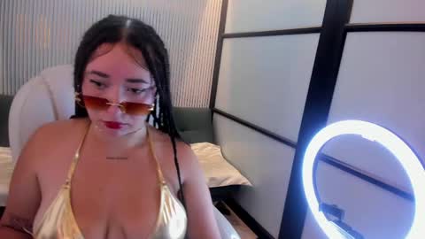 lalabunny01 online show from April 22, 10:00 pm