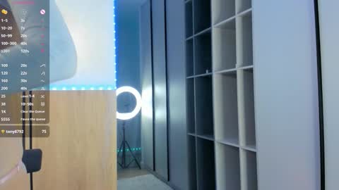 Julia online show from January 9, 8:10 pm