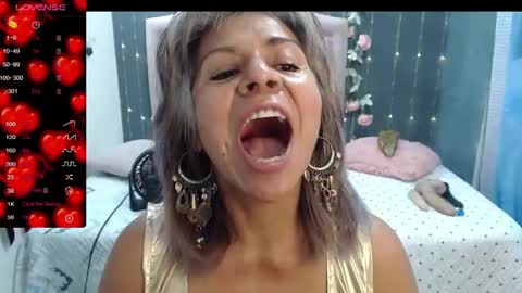 Snapshot of lalisha_96 chatting on December 29, 5:22 pm lalisha online show from December 29, 5:22 pm