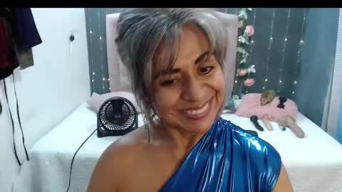 Snapshot of lalisha_96 chatting on February 21, 8:27 pm lalisha online show from February 21, 8:27 pm