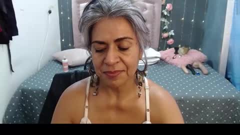 Snapshot of lalisha_96 chatting on March 8, 3:28 am lalisha online show from March 8, 3:28 am