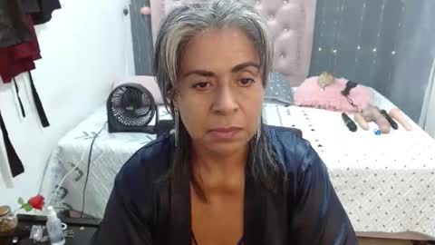 Snapshot of lalisha_96 chatting on October 1, 10:49 pm lalisha online show from October 1, 10:49 pm