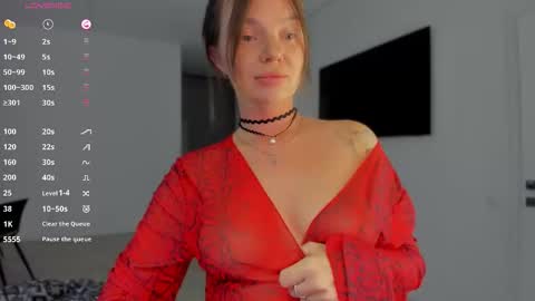 Lallie  online show from March 28, 3:55 pm