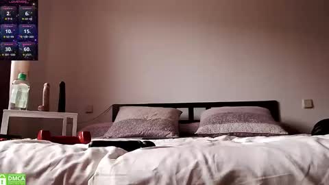 Lola online show from April 12, 2:44 pm