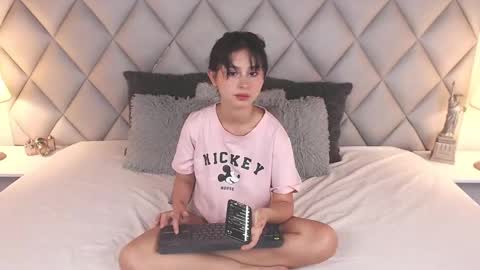 Snapshot of lalycastro chatting on January 13, 7:31 pm Laly Castro online show from January 13, 7:31 pm