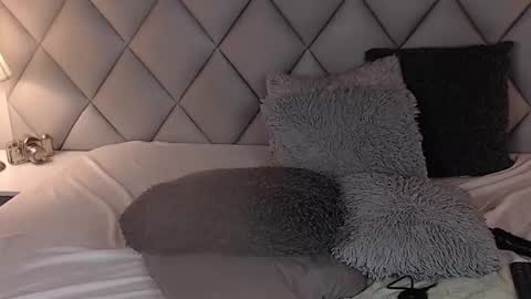 Laly Castro online show from January 19, 1:53 am