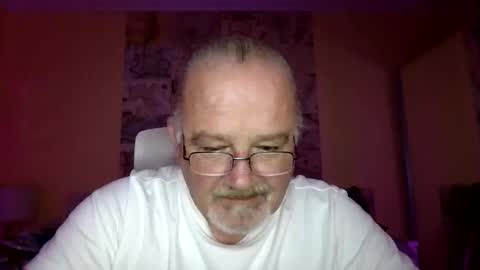 lamabama online show from October 11, 9:57 pm