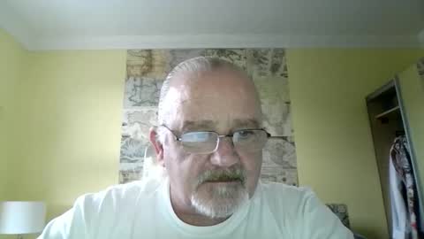 lamabama online show from January 6, 2:21 pm