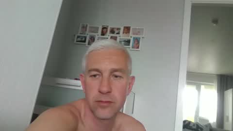 lambiants online show from May 15, 1:29 pm