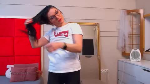 LanaBanner online show from February 8, 7:01 am