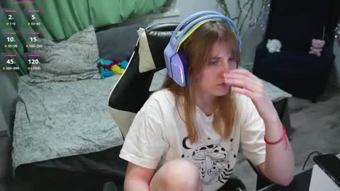 Snapshot of lana_del_kay chatting on February 22, 8:09 pm Kay online show from February 22, 8:09 pm