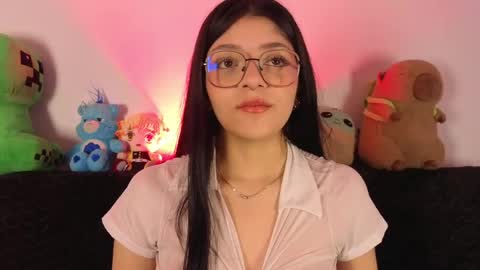 Snapshot of lana_dol chatting on April 23, 1:35 pm ... . . ... online show from April 23, 1:35 pm