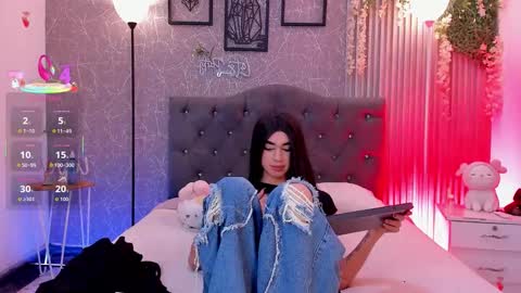 Snapshot of lana_gill chatting on February 22, 6:06 pm lana_gill online show from February 22, 6:06 pm