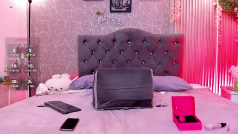 lana_gill online show from April 4, 4:37 pm