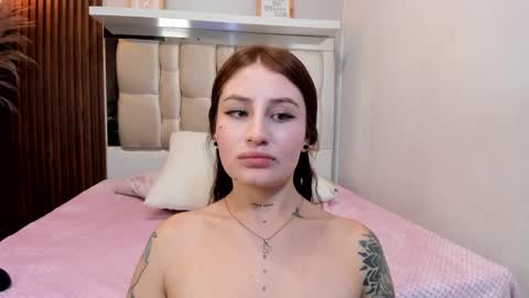 Lana     igauroraaaaaaaaa 1 online show from January 18, 7:59 am
