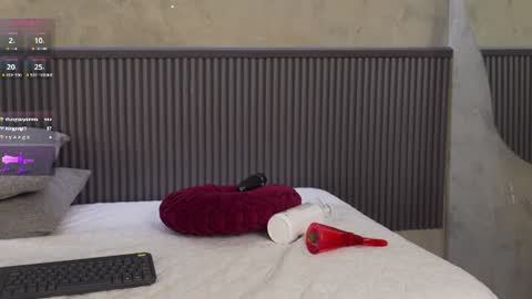 lana_lann online show from June 19, 4:06 am