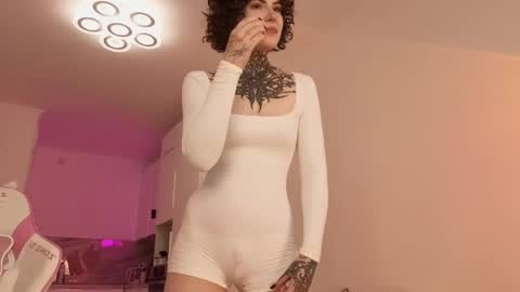 Eva online show from May 25, 3:12 am