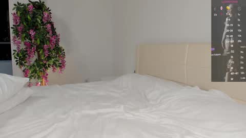 Lana online show from September 13, 7:13 pm