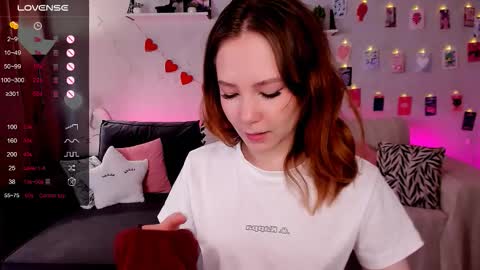 Snapshot of lanablu_ chatting on January 18, 8:51 am Lana online show from January 18, 8:51 am