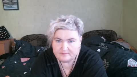 lanacat555 online show from October 28, 1:25 pm