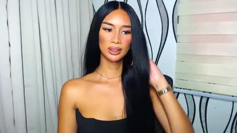 Snapshot of lanadel_hilton chatting on January 16, 11:48 pm Lana online show from January 16, 11:48 pm