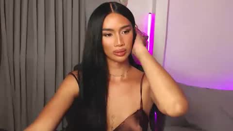 Snapshot of lanadel_hilton chatting on March 4, 7:32 pm Lana online show from March 4, 7:32 pm