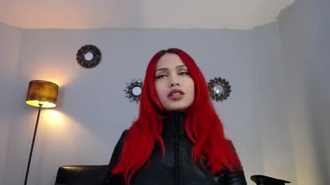 Snapshot of lanadoux_ chatting on December 5, 12:08 am Mistress Lana online show from December 5, 12:08 am
