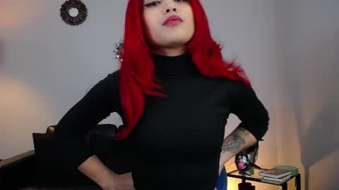 Snapshot of lanadoux_ chatting on December 24, 4:51 pm Mistress Lana online show from December 24, 4:51 pm