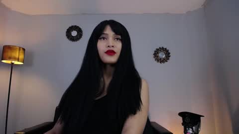 Snapshot of lanadoux_ chatting on December 29, 4:40 pm Mistress Lana online show from December 29, 4:40 pm
