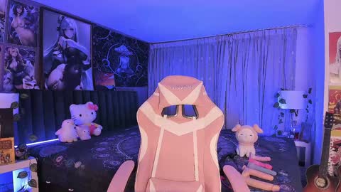 L A N A  online show from January 16, 2:41 am