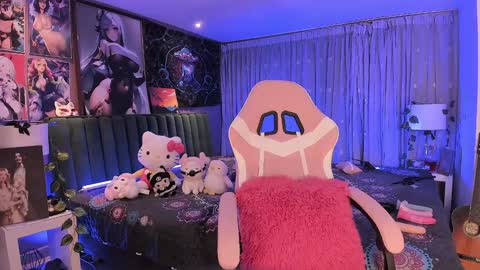 L A N A  online show from January 26, 11:29 pm