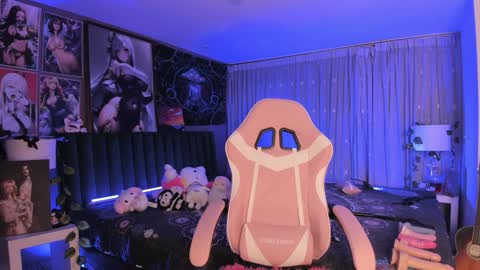 L A N A  online show from January 28, 3:15 am