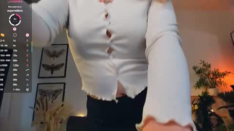Lana online show from July 10, 3:58 pm