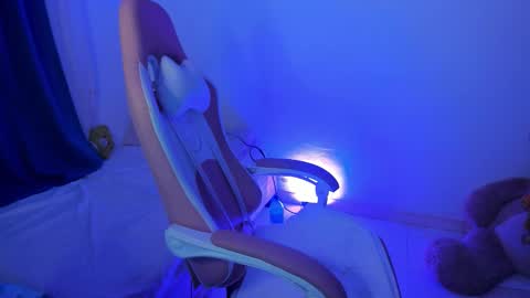 Lana  online show from October 15, 11:05 pm