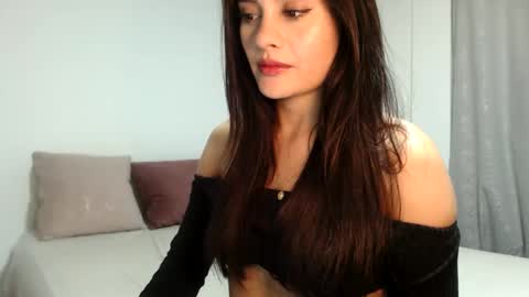 lanawinters1 online show from March 10, 3:33 am