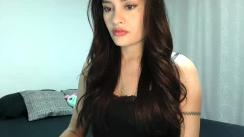 lanawinters1 online show from April 14, 2:39 am