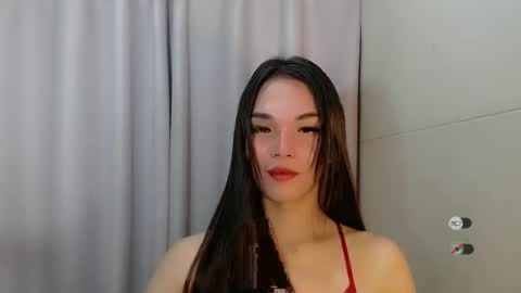 Snapshot of lanawyatt_ chatting on December 9, 2:17 pm lanawyatt_ online show from December 9, 2:17 pm