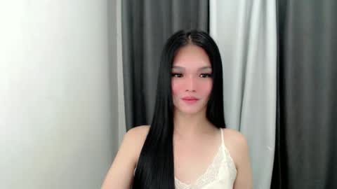 Snapshot of lanawyatt_ chatting on October 15, 3:45 pm lanawyatt_ online show from October 15, 3:45 pm