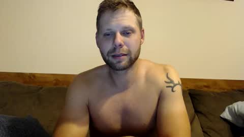 Snapshot of lancehardin chatting on October 22, 11:48 pm Lance online show from October 22, 11:48 pm