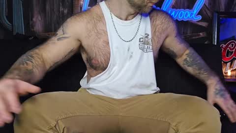 Snapshot of lancehardwood222 chatting on December 31, 2:08 am LANCE online show from December 31, 2:08 am