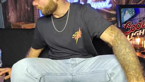 Snapshot of lancehardwood222 chatting on September 16, 12:22 am LANCE online show from September 16, 12:22 am