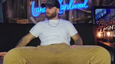 Snapshot of lancehardwood222 chatting on September 23, 11:52 pm LANCE online show from September 23, 11:52 pm