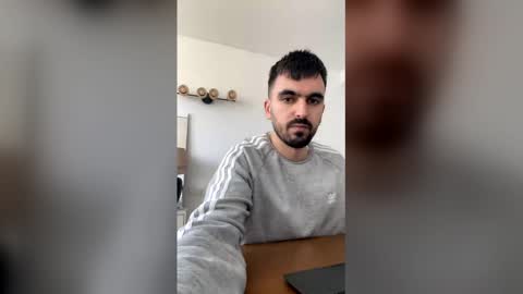 lander920612 online show from February 18, 10:00 am