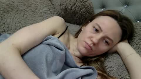 langoria online show from March 8, 2:15 am