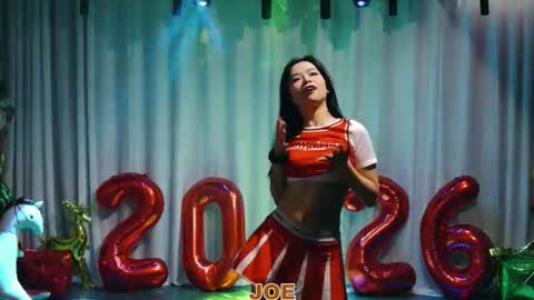 Snapshot of lankwaifong_cindy chatting on February 4, 6:19 am lankwaifong_cindy online show from February 4, 6:19 am